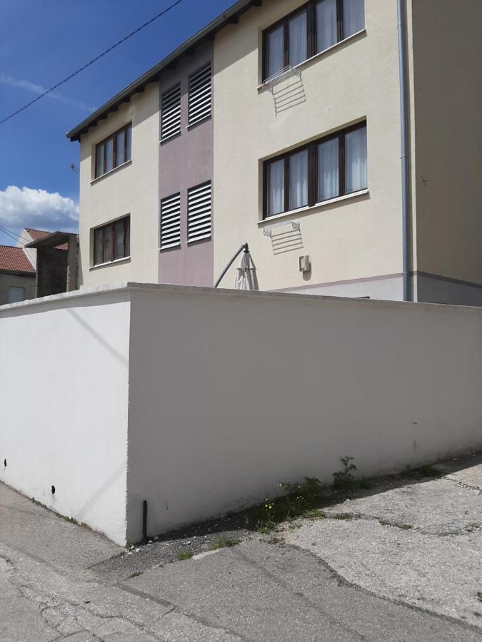 מוסטר Dream Apartments מראה חיצוני תמונה